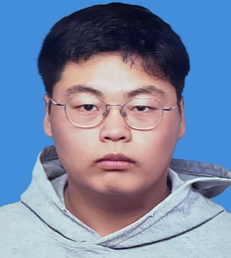 高佳豪&&2025级&&本科就读于上海海洋大学的计算机科学与技术专业。擅长Web后端开发和深度学习技术。目前研究方向为边缘计算,联邦框架及大模型应用。