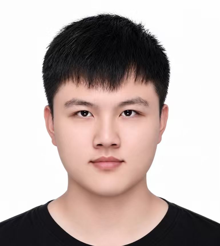 胡铭江&&2026级&&本科就读于上海大学计算机科学与技术专业。擅长Web后端开发与深度学习技术。目前研究方向为智能体服务、大模型技术及应用。